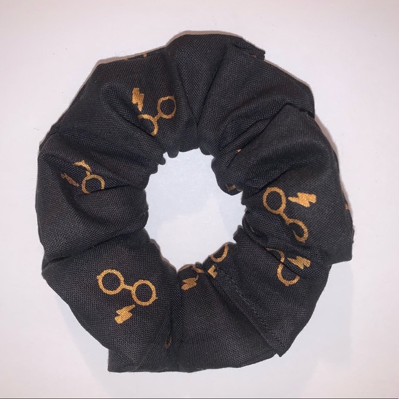 Warner Bros. Accessories - 3/$15 Harry Potter Hogwarts hair scrunchie new